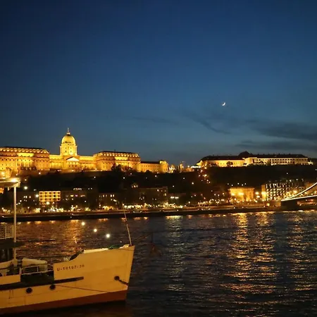 House4us.central Budapest.luxury Apartment. Deak Ferenc Ter شقة بودابست