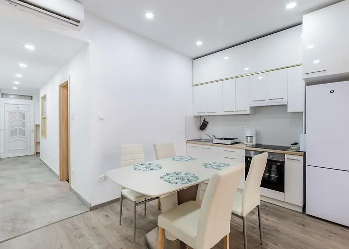 House4us.central Budapest.luxury Apartment. Deak Ferenc Ter Budapest
